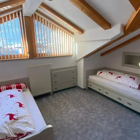 アパート Floerl *