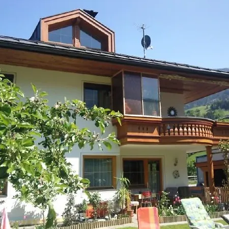 Flörl Apartment *